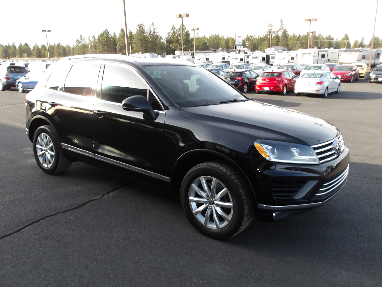 Used 2015 Volkswagen Touareg Sport image 7