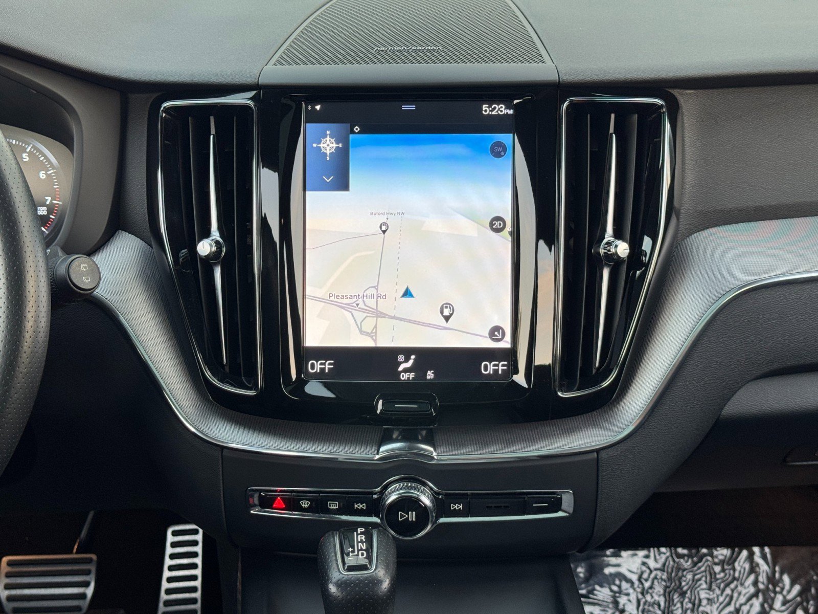 Used 2019 Volvo XC60 T5 R-Design w/ Protection Package image 23