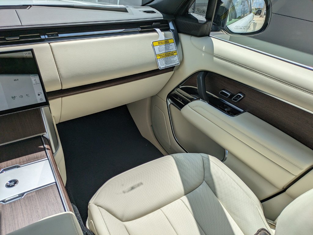 New 2026 Land Rover Range Rover SE AWD/4WD image 15