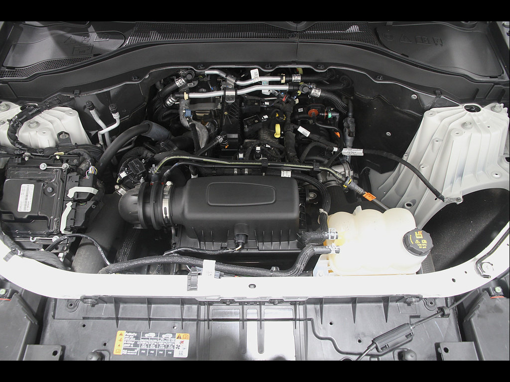 Used 2023 Ford Explorer XLT w/ Equipment Group 202A AWD/4WD image 23