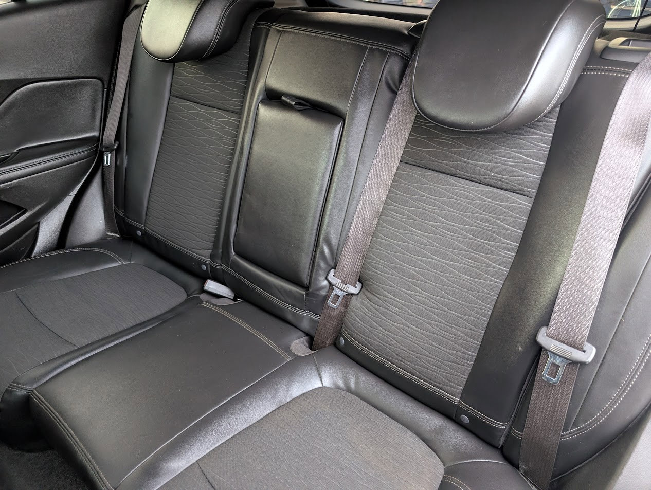 Used 2016 Buick Encore Sport Touring image 7