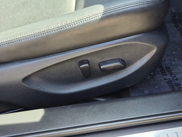 Used 2018 INFINITI Q50 Luxe w/ Essential Package (3.0T Luxe) image 18