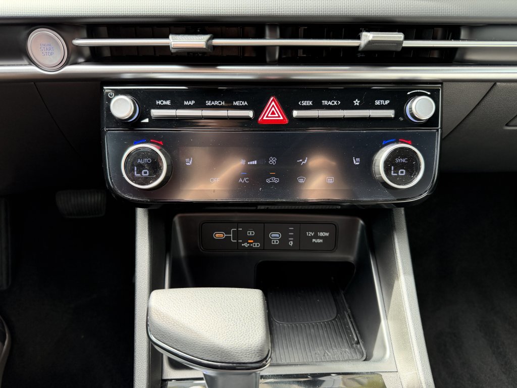 Used 2025 Hyundai Santa Cruz SEL image 27