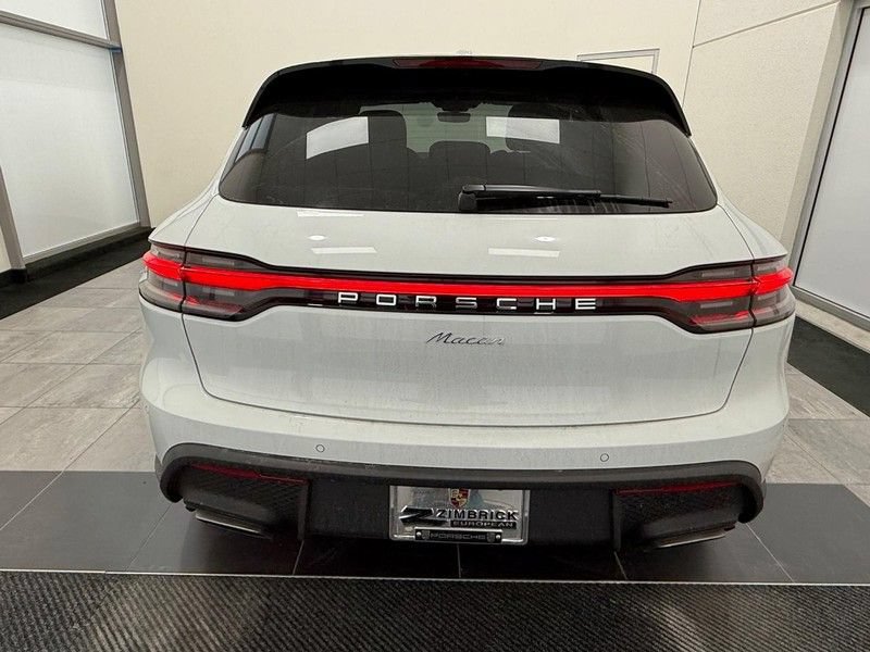 Used 2026 Porsche Macan AWD/4WD image 6