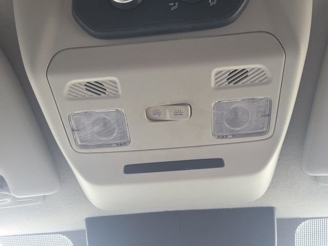 Used 2023 Ford Transit 350 XLT image 19