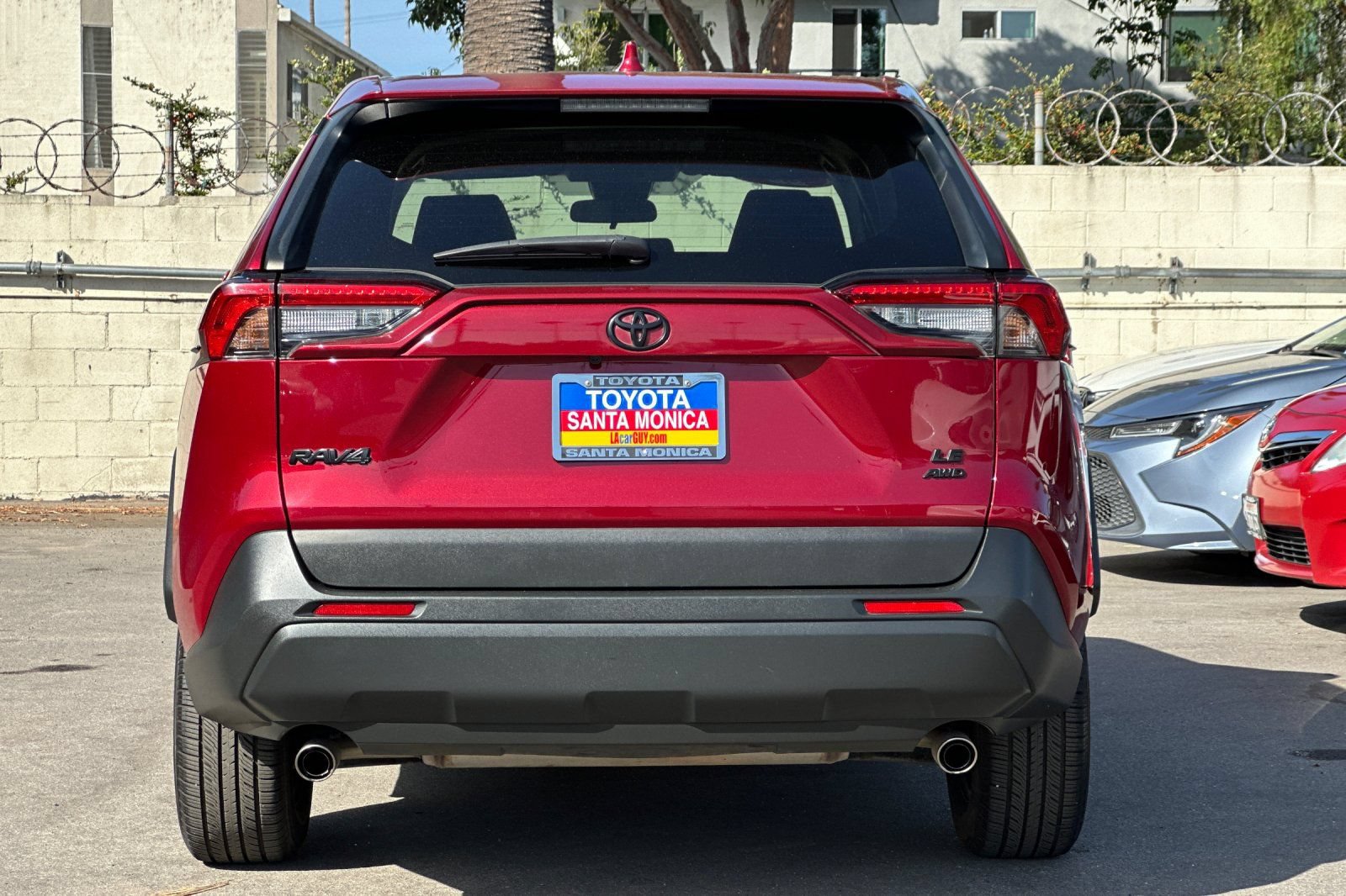 Used 2022 Toyota RAV4 LE AWD/4WD image 5