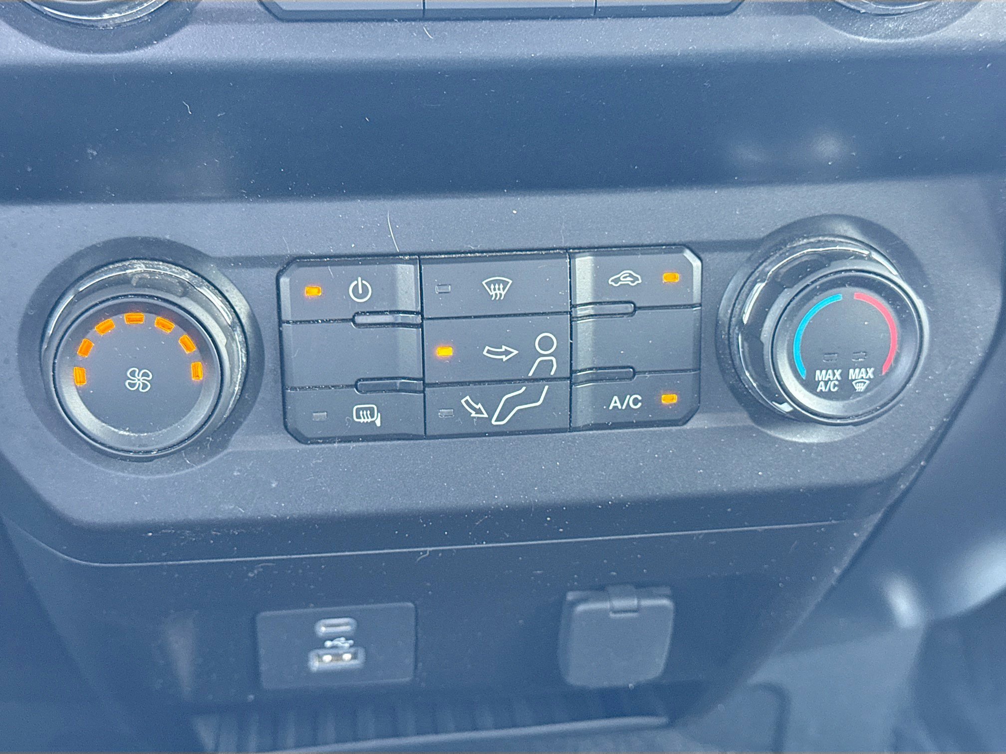 Used 2022 Ford F350 XLT AWD/4WD image 30
