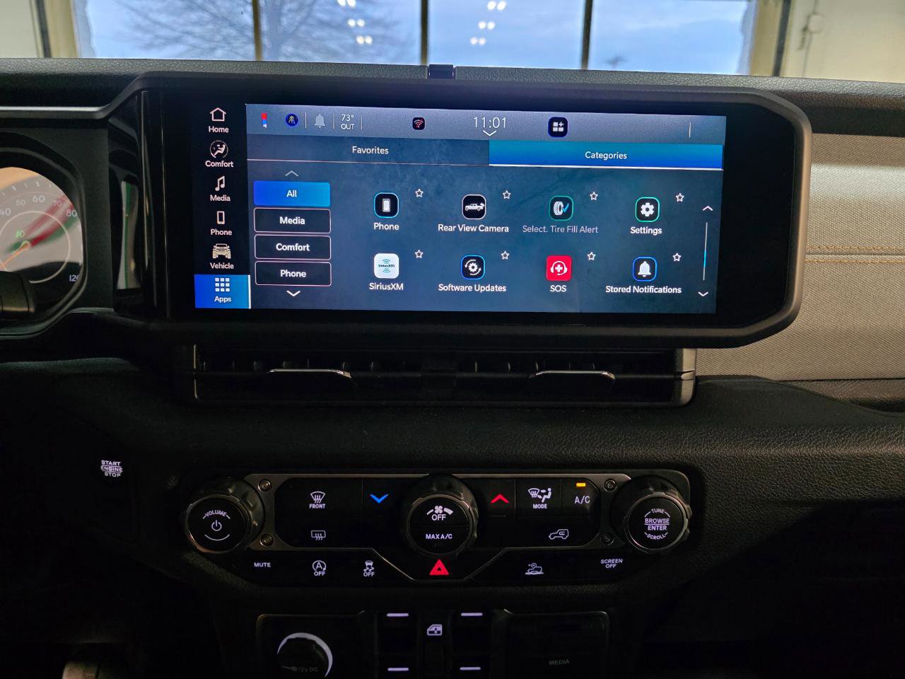 Used 2025 Jeep Gladiator Sport image 36