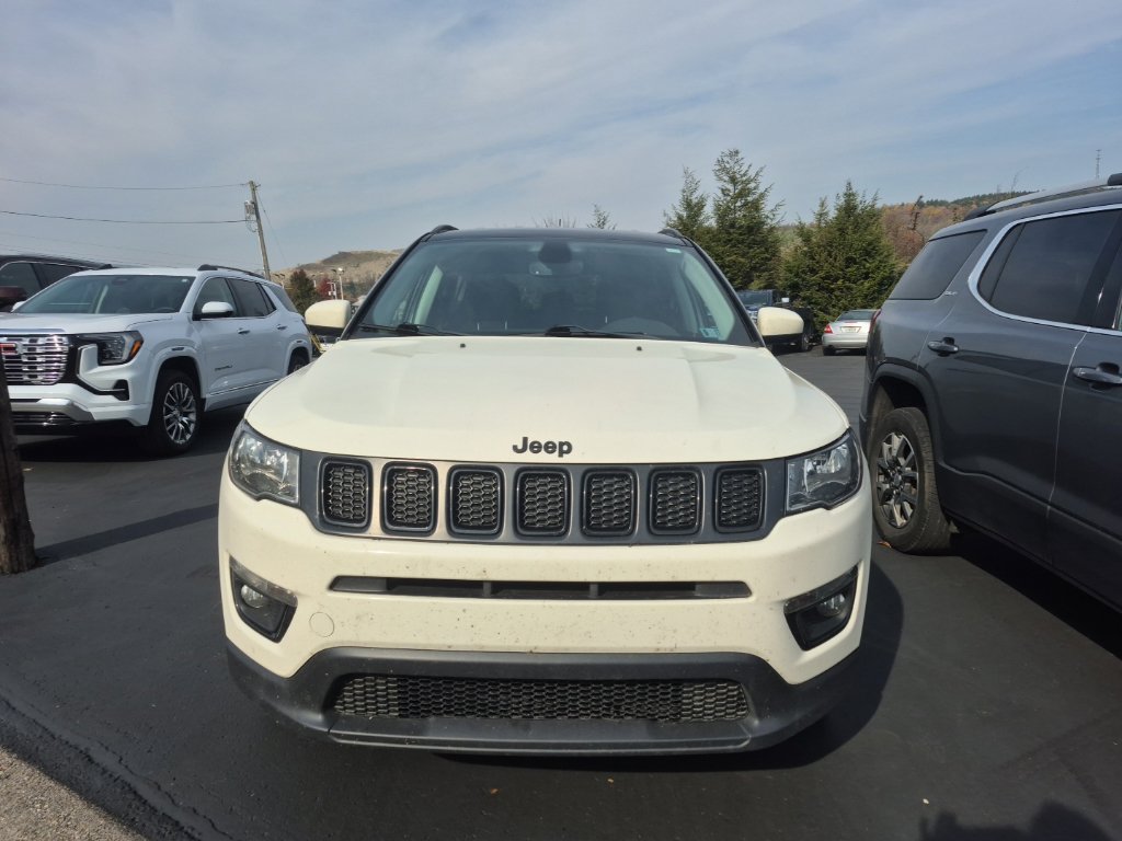 Used 2019 Jeep Compass Latitude AWD/4WD image 2