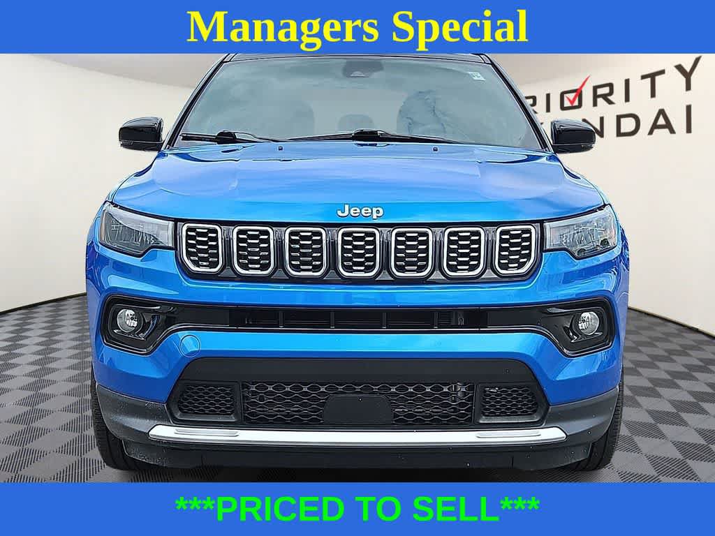 Used 2025 Jeep Compass Limited AWD/4WD image 2