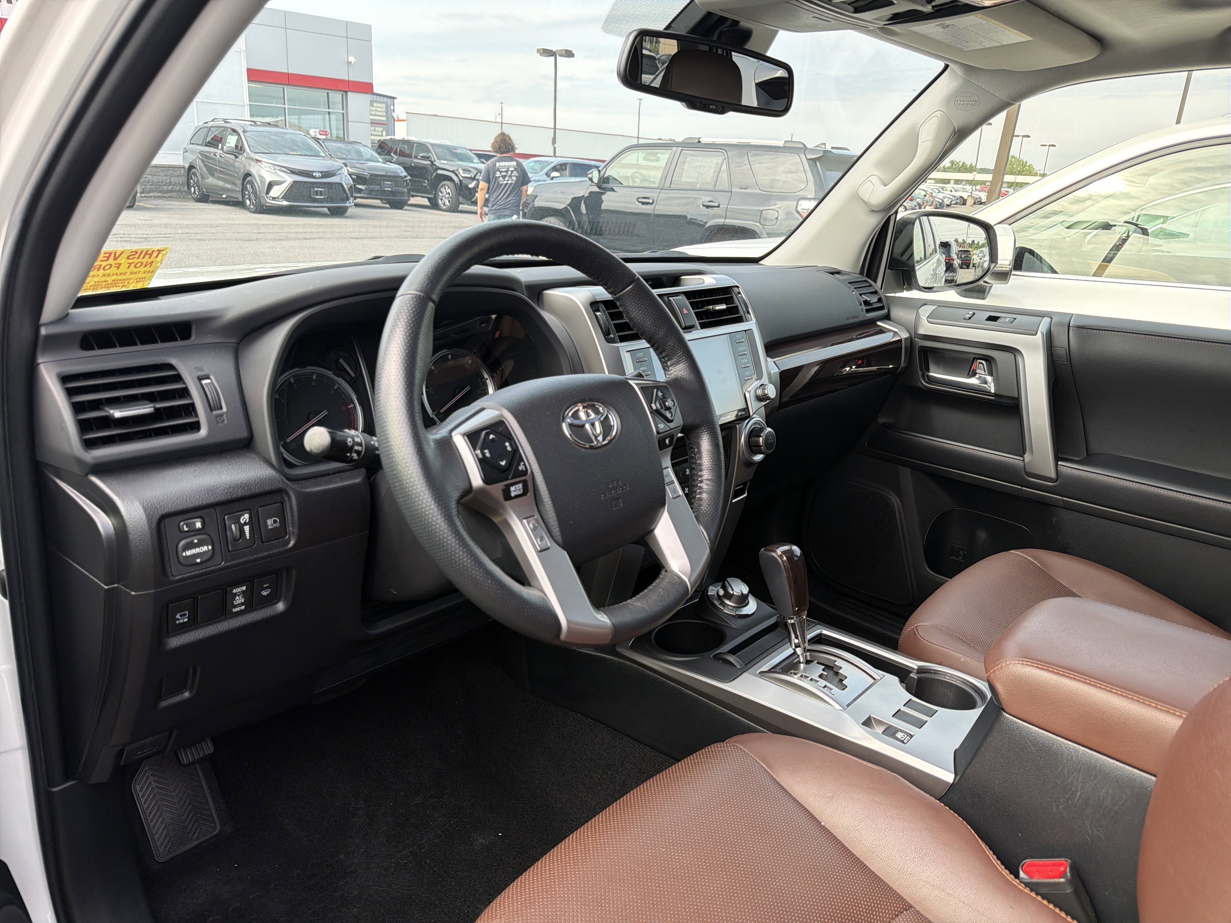 Used 2023 Toyota 4Runner Limited AWD/4WD image 9