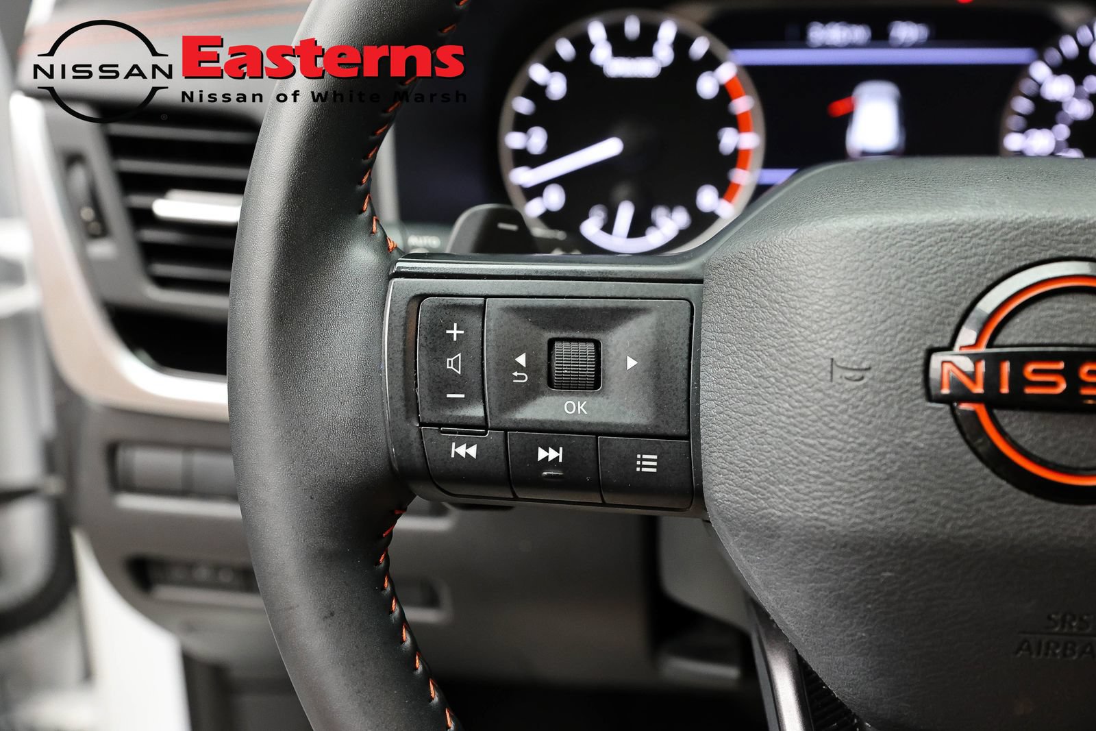 Used 2025 Nissan Rogue SV AWD/4WD image 15