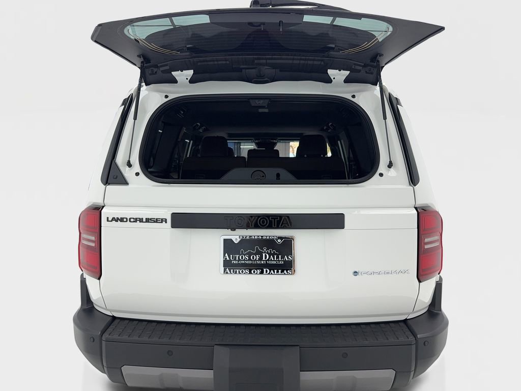 Used 2025 Toyota Land Cruiser w/ Premium Package image 11