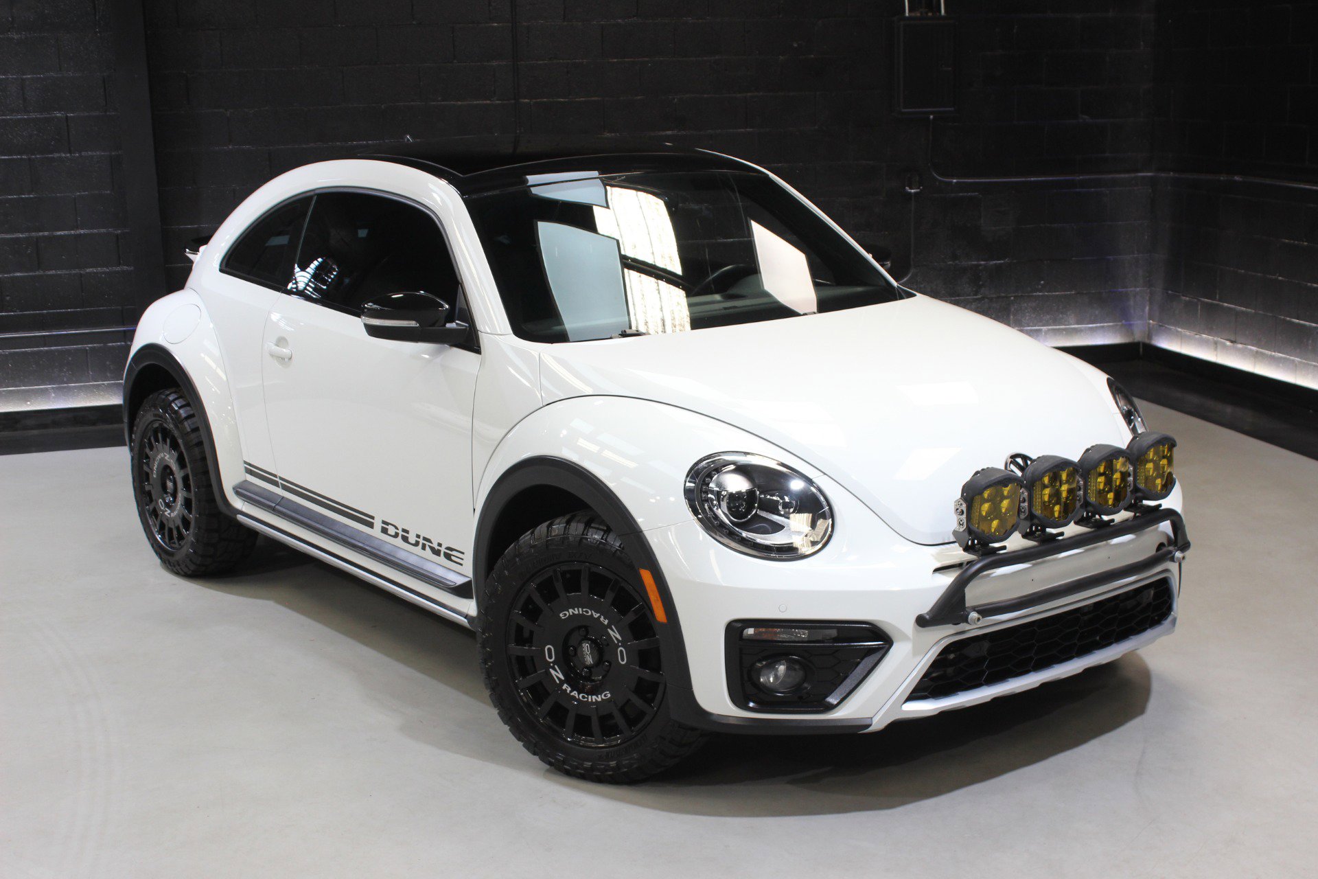 Used 2017 Volkswagen Beetle 1.8T Dune w/ Dune Technology Package FWD image 74