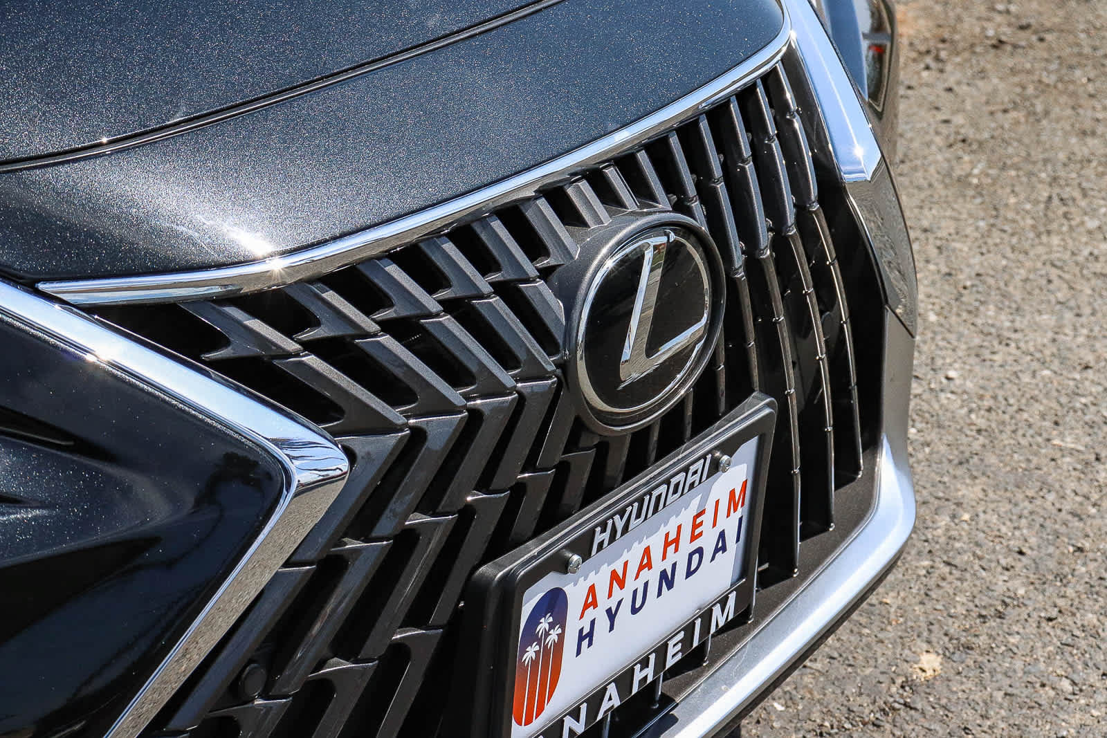 Used 2025 Lexus ES 300h w/ Premium Package FWD image 6