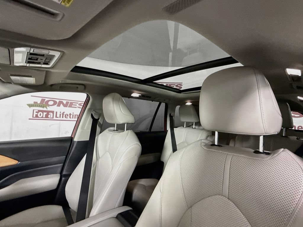 Certified 2024 Toyota Grand Highlander AWD image 11