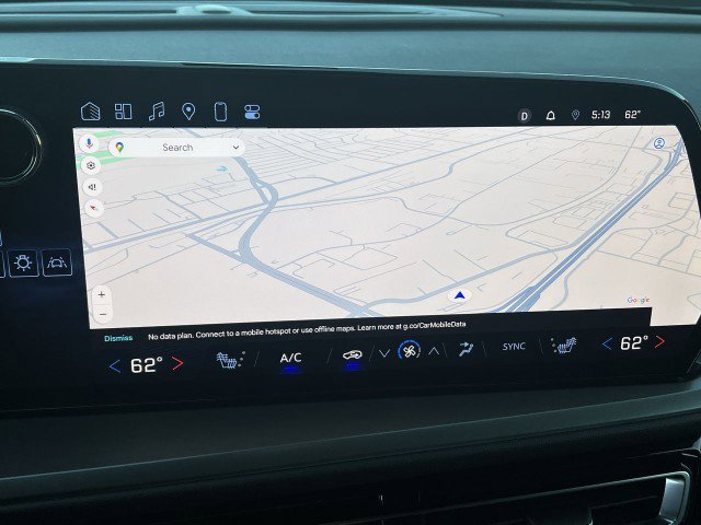 Used 2025 Chevrolet Traverse LT image 14