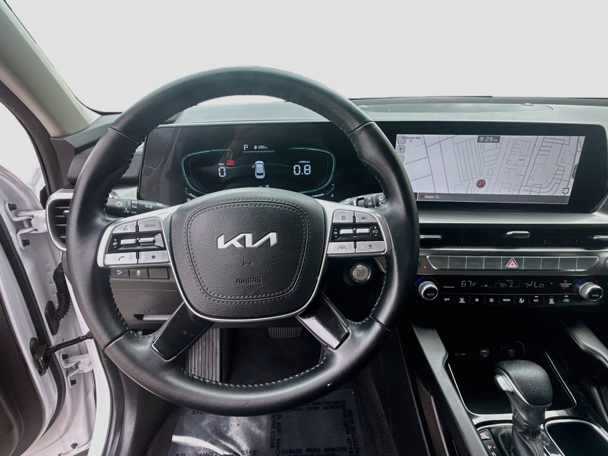 Used 2024 Kia Telluride LX FWD image 8