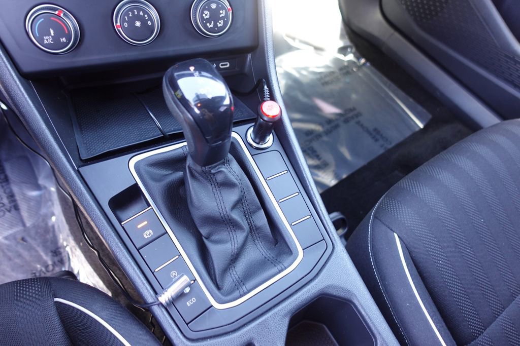 Used 2023 Volkswagen Jetta Sport image 20