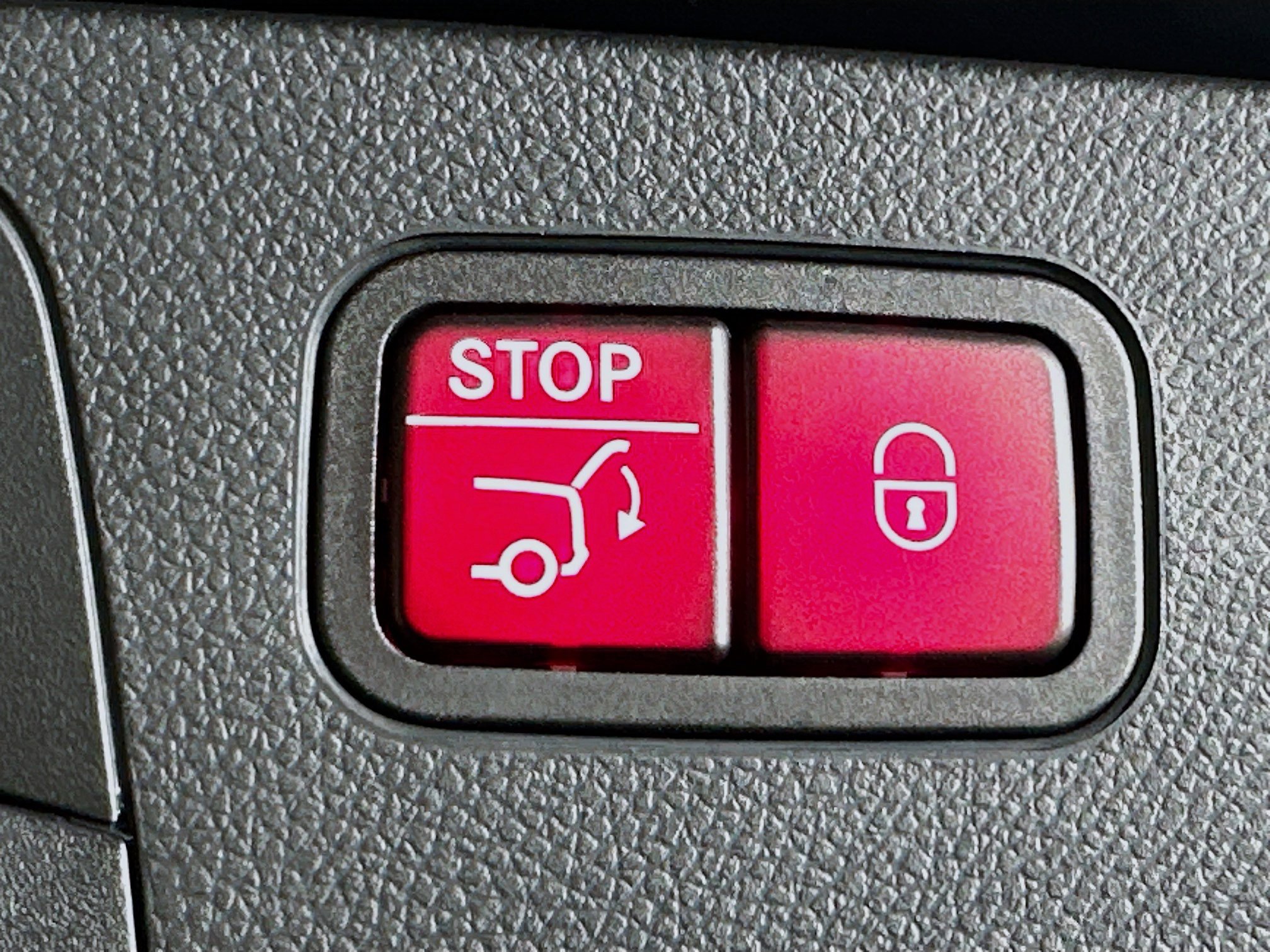 Used 2022 Mercedes-Benz GLC 300 4MATIC w/ Premium Package Lite image 31