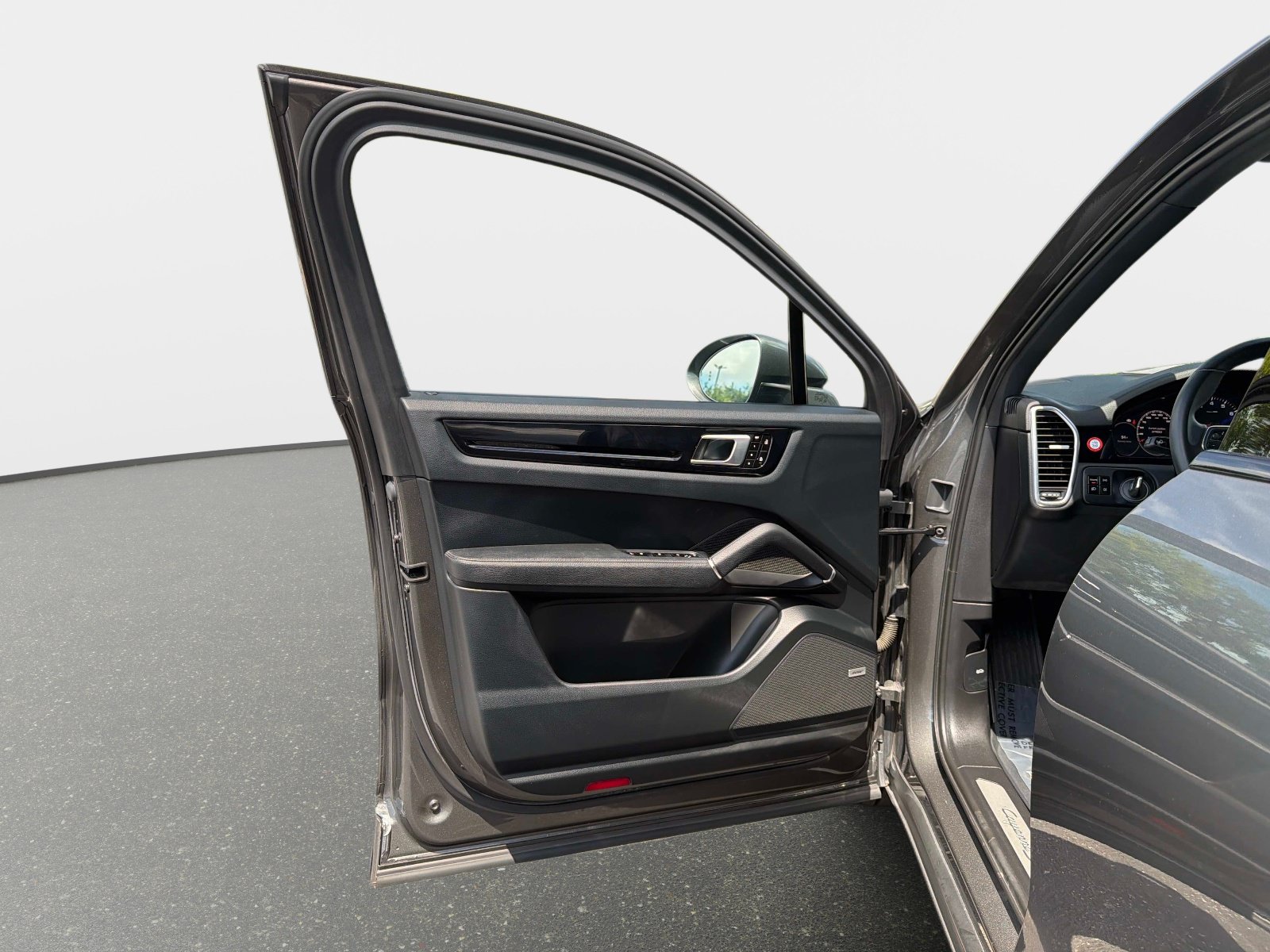 Used 2019 Porsche Cayenne S AWD/4WD image 37
