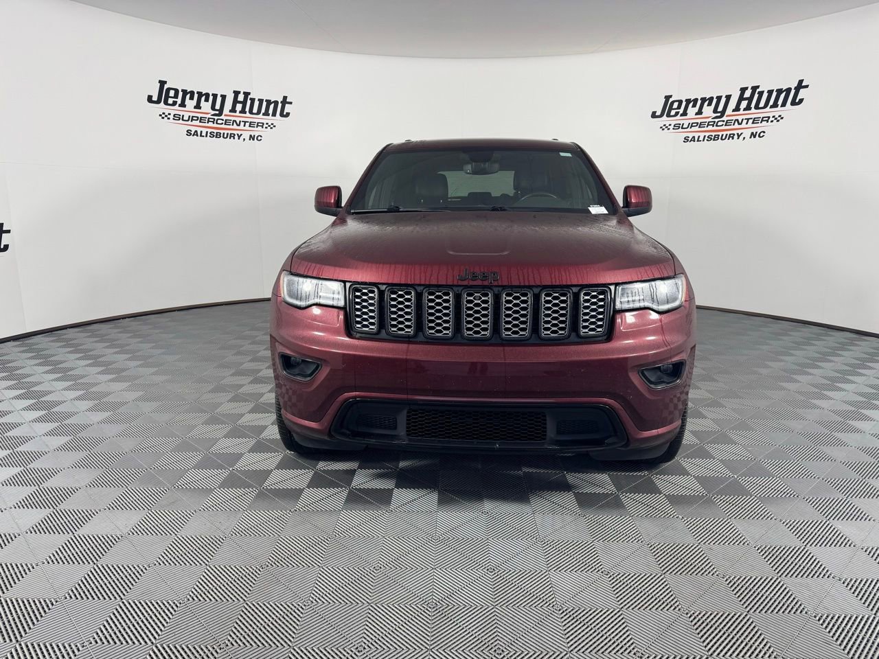Used 2022 Jeep Grand Cherokee Laredo X image 6