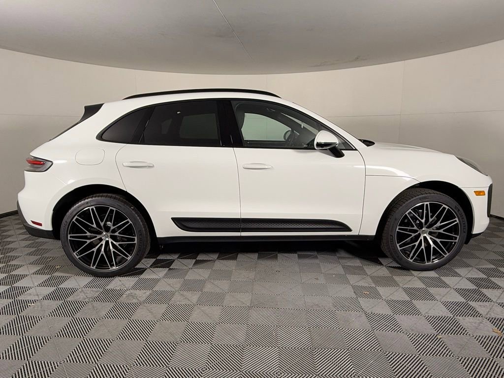 New 2026 Porsche Macan image 8