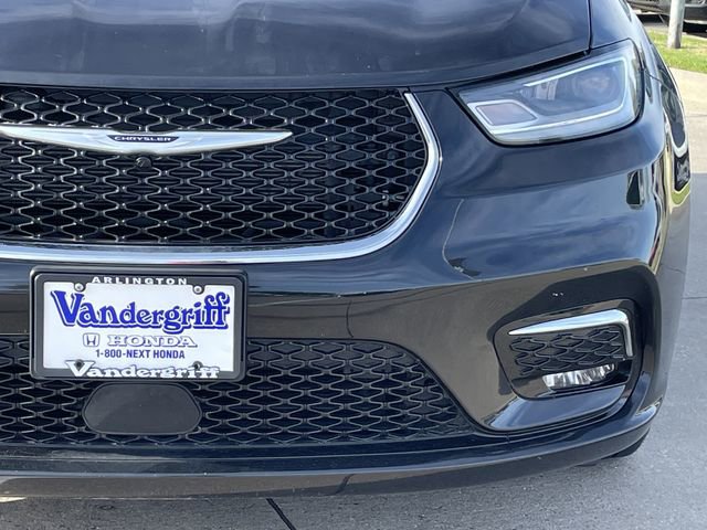 Used 2023 Chrysler Pacifica Touring-L image 7