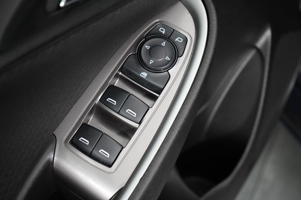 Used 2025 Chevrolet Malibu RS FWD image 18