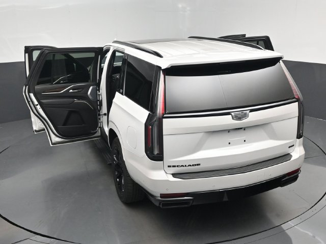 Used 2023 Cadillac Escalade Sport Platinum w/ LPO, ONYX Package AWD/4WD image 30