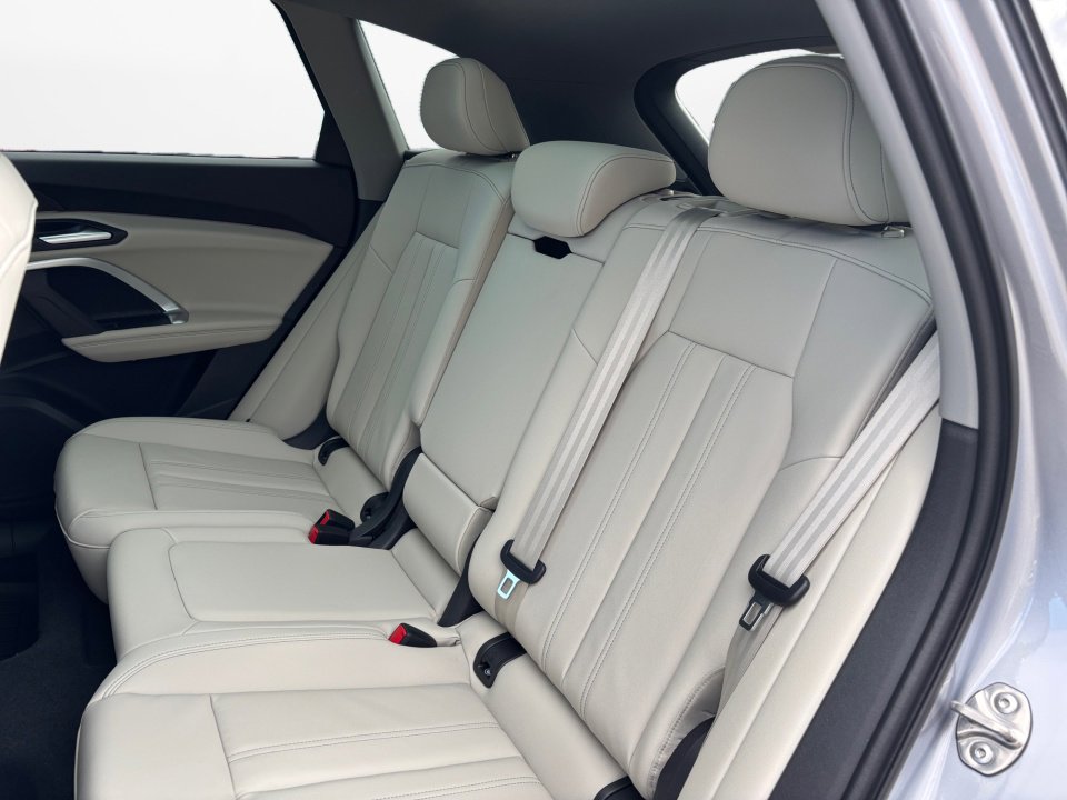 New 2025 Audi Q5 Premium Plus image 12