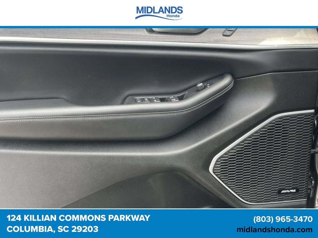 Used 2023 Jeep Grand Cherokee 4WD 4xe image 17