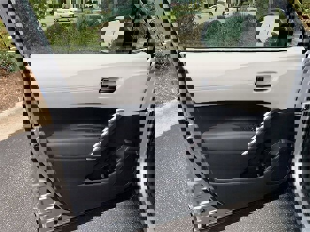 New 2026 Toyota Corolla Cross L image 17