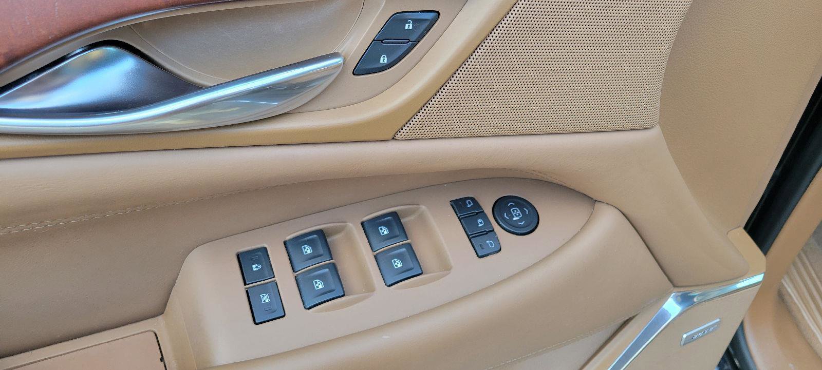 Used 2017 Cadillac Escalade ESV Platinum image 8