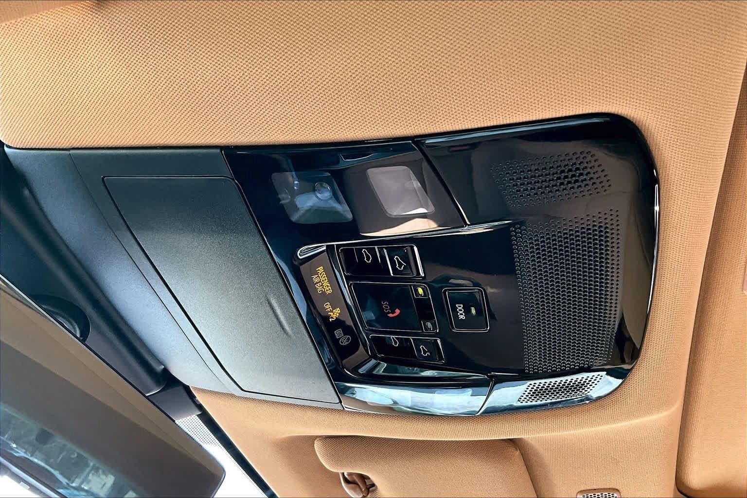 Used 2024 Lexus NX 350h AWD image 32