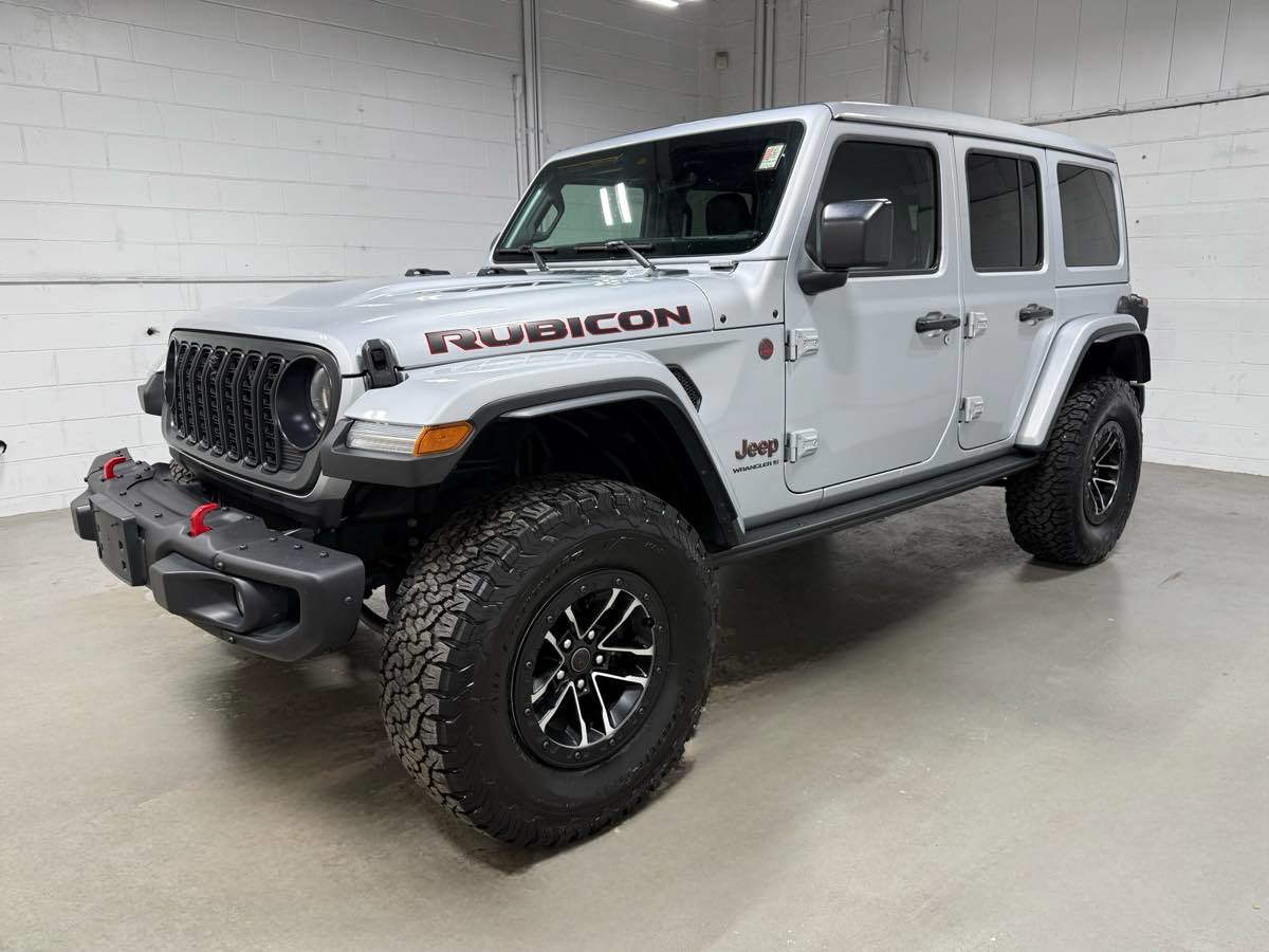 Used 2024 Jeep Wrangler Unlimited Rubicon image 1