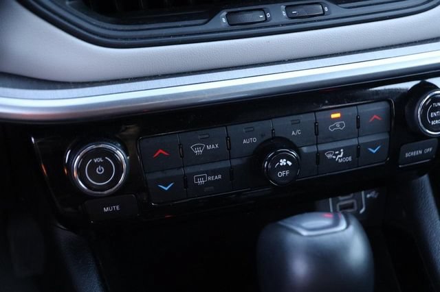 Used 2025 Jeep Compass Limited AWD/4WD image 18