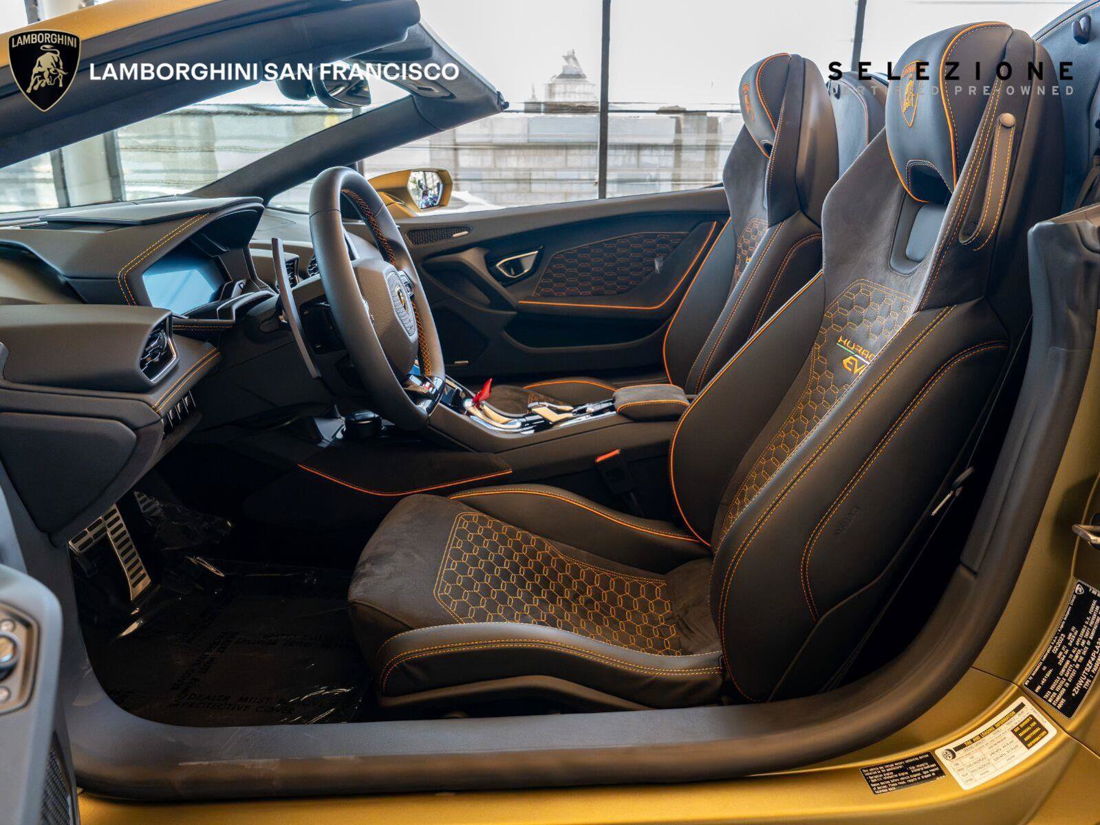 Used 2023 Lamborghini Huracan EVO RWD image 36