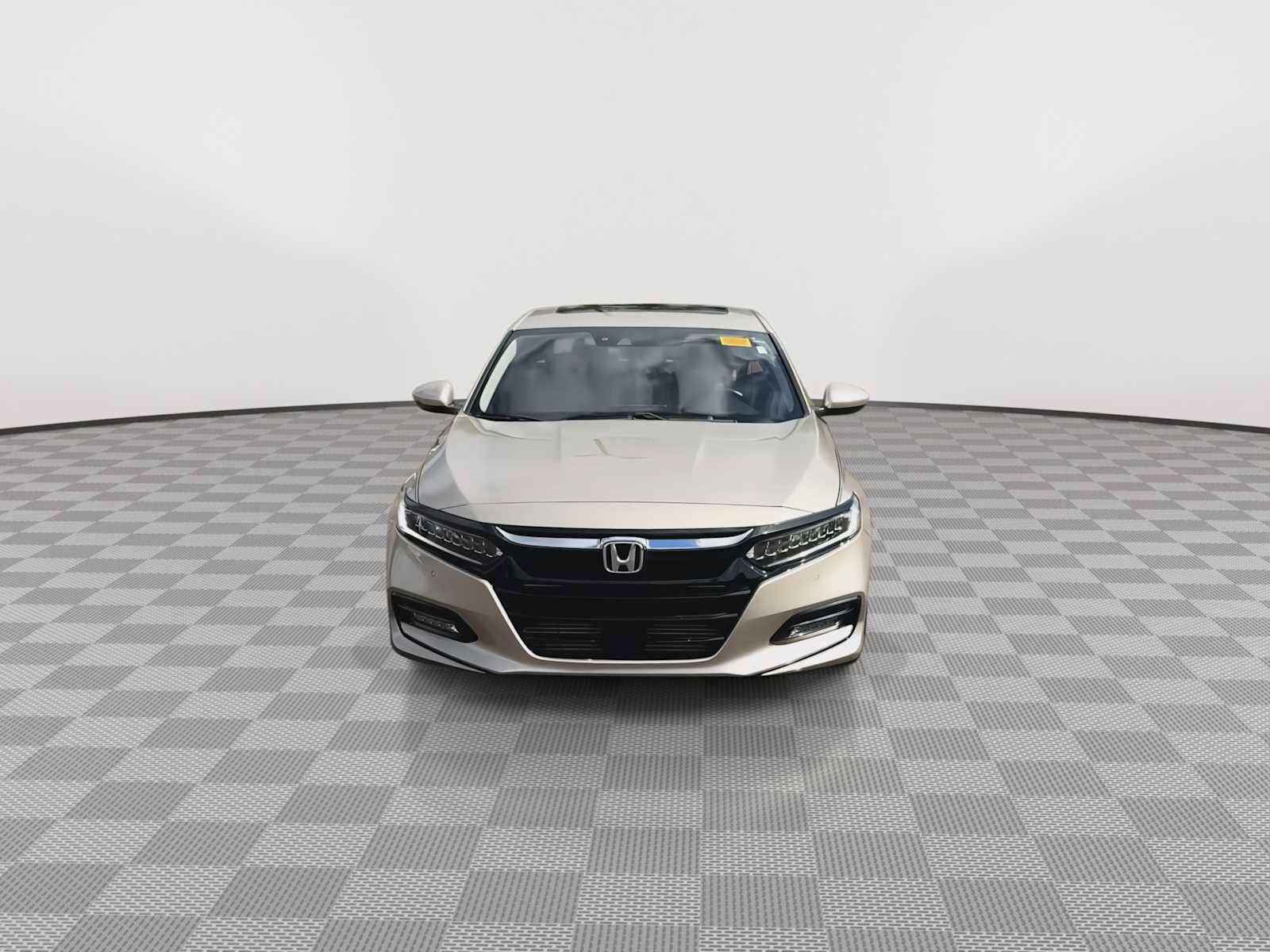 Used 2018 Honda Accord Touring image 3