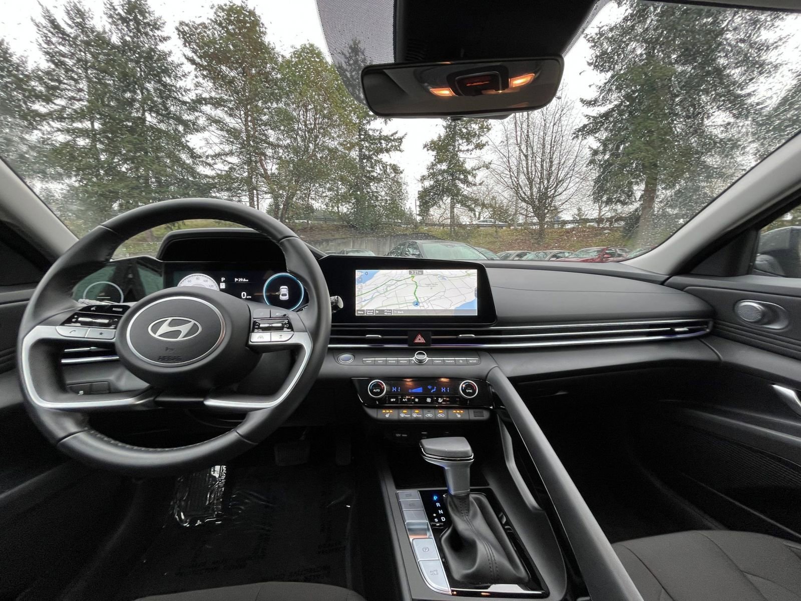 Used 2025 Hyundai Elantra SEL FWD image 36