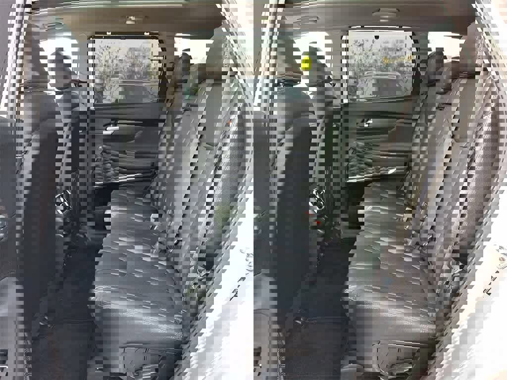 Used 2020 Hyundai Santa Fe SEL w/ Convenience + Premium Package image 10