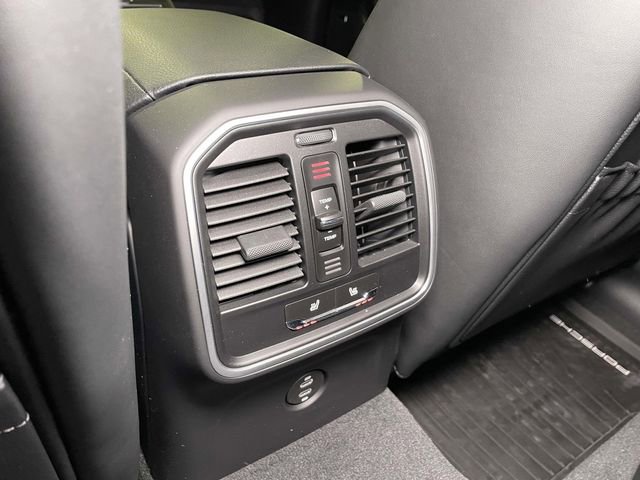 New 2026 Porsche Macan image 25