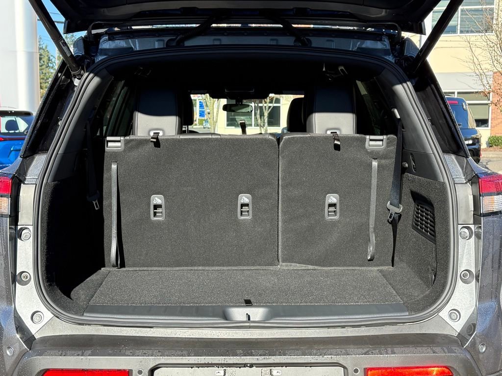 New 2025 Nissan Pathfinder Rock Creek image 12