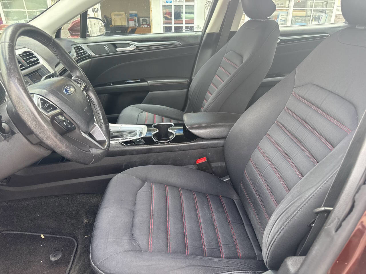 Used 2015 Ford Fusion SE w/ Equipment Group 201A image 18