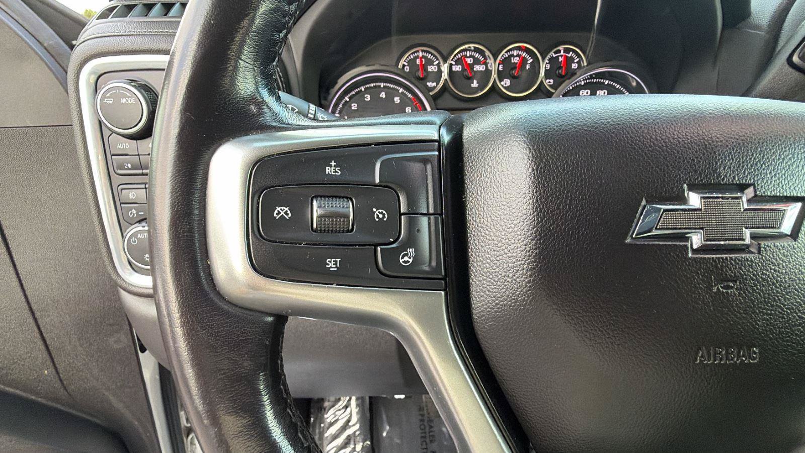 Used 2022 Chevrolet Silverado 1500 RST AWD/4WD image 29