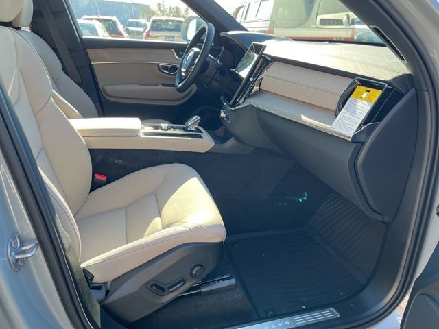 New 2026 Volvo XC90 B5 Core w/ Protection Package image 14