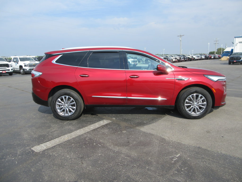 Certified 2023 Buick Enclave Essence FWD image 5