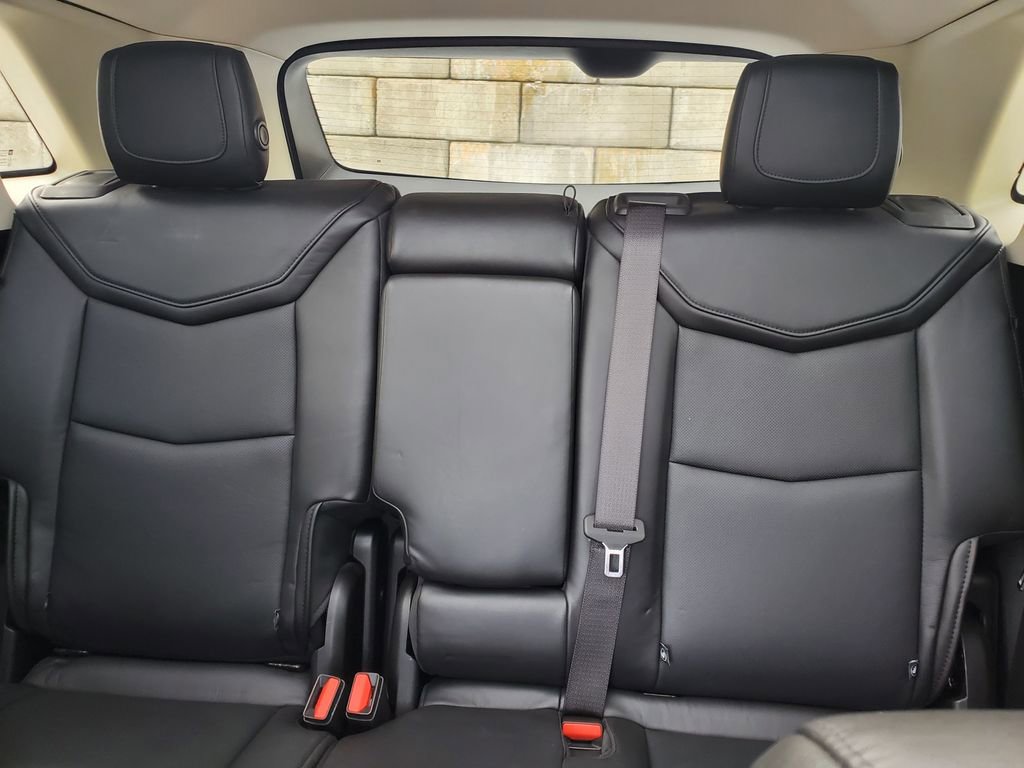 Used 2019 Cadillac XT5 Luxury w/ LPO, Black Ice Package image 40