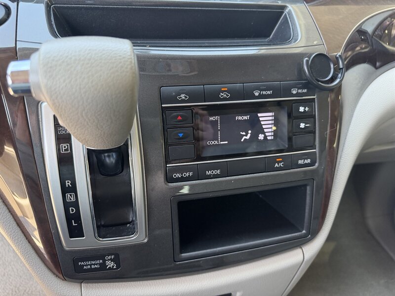 Used 2015 Nissan Quest S FWD image 21