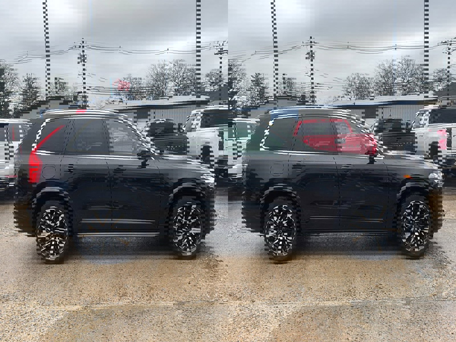 Used 2020 Volvo XC90 T6 Momentum w/ Protection Package Premier image 9